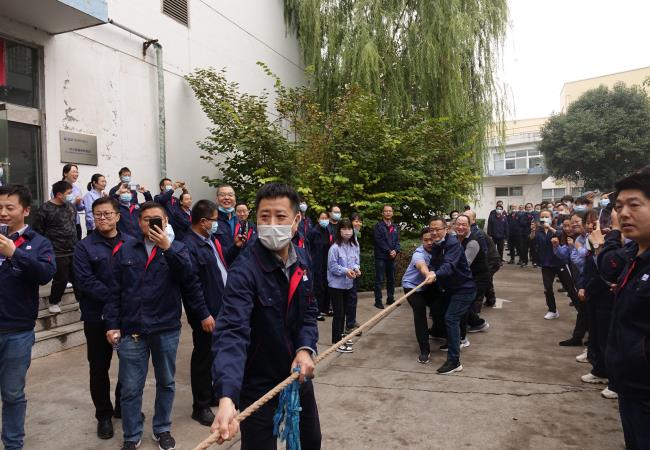 慰問暖人心  戰(zhàn)“疫”保生產  ——精密部件事業(yè)部駐廠員工舉行趣味運動會